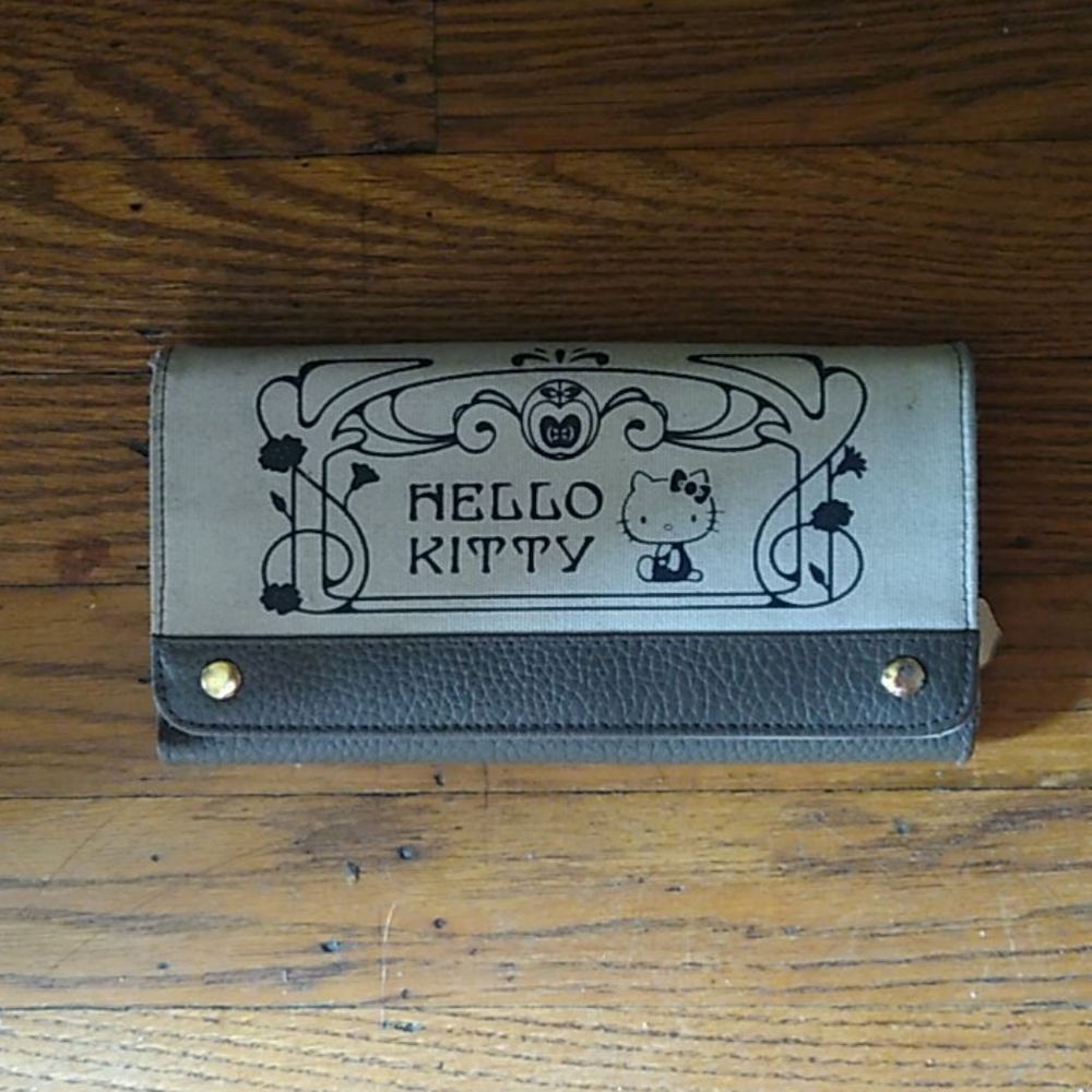 Hello Kitty (sanrio) wallet